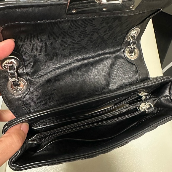 Michael Kors Black Sloan Quilted Crossbody Bag - Picture 3 of 10